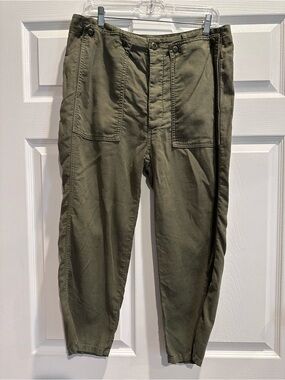 THE GREAT. Women's Sailor Pocket Pant in Vintage Army